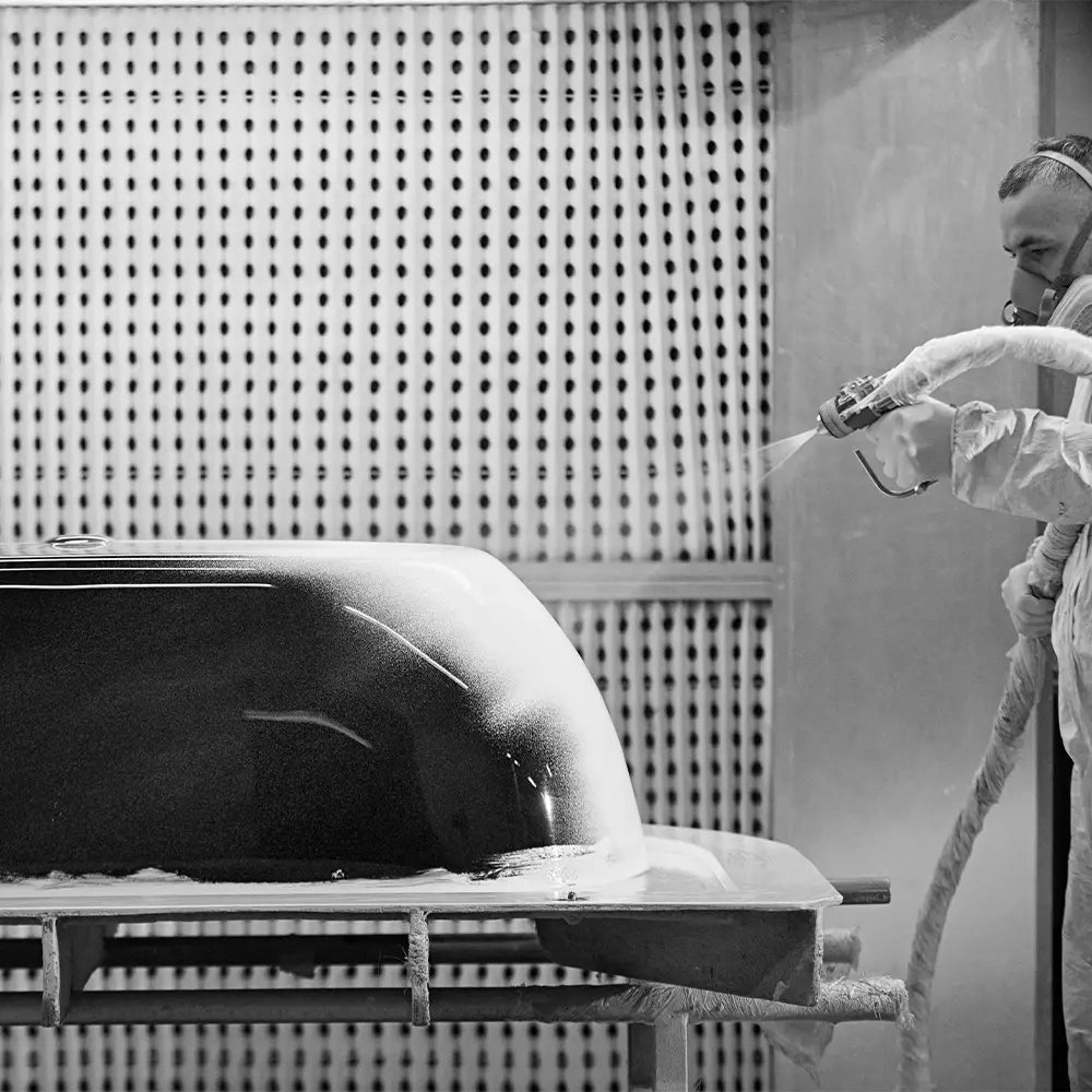 Ręczne malowanie wanny Ravon natryskowe wykończenie powierzchni w manufakturze