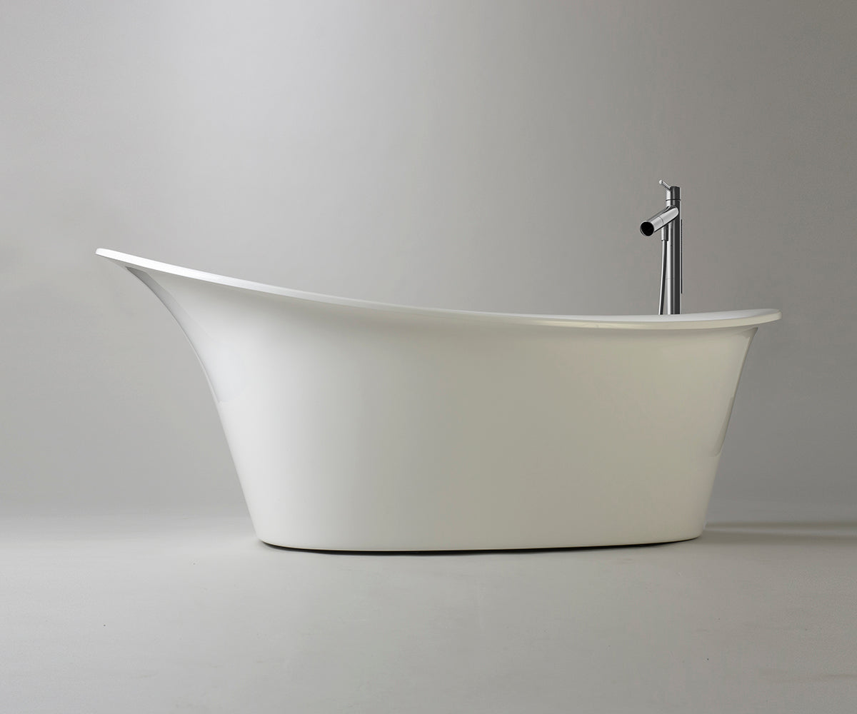 Euphoria freestanding bathtub