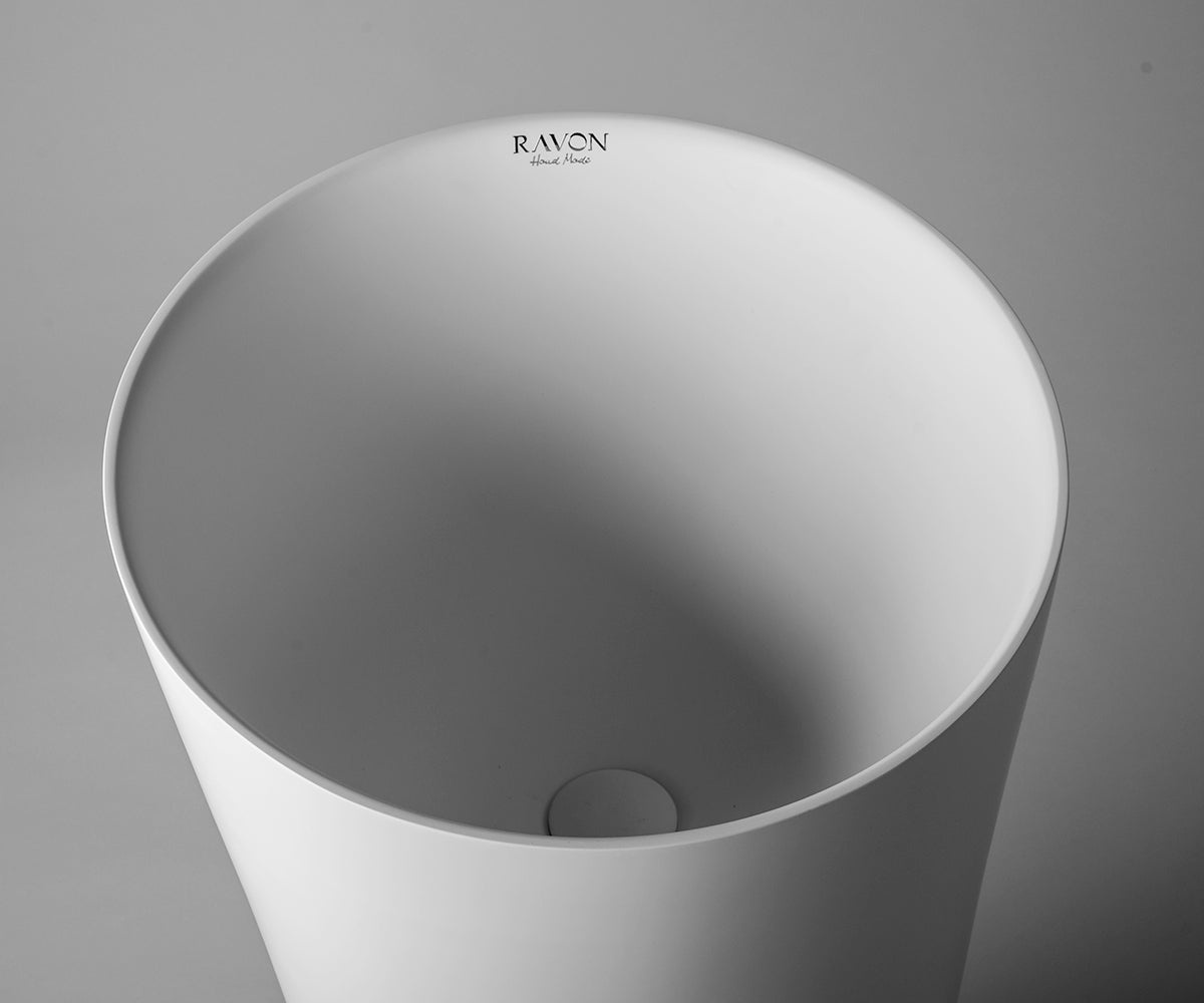 Saxo free-standing washbasin