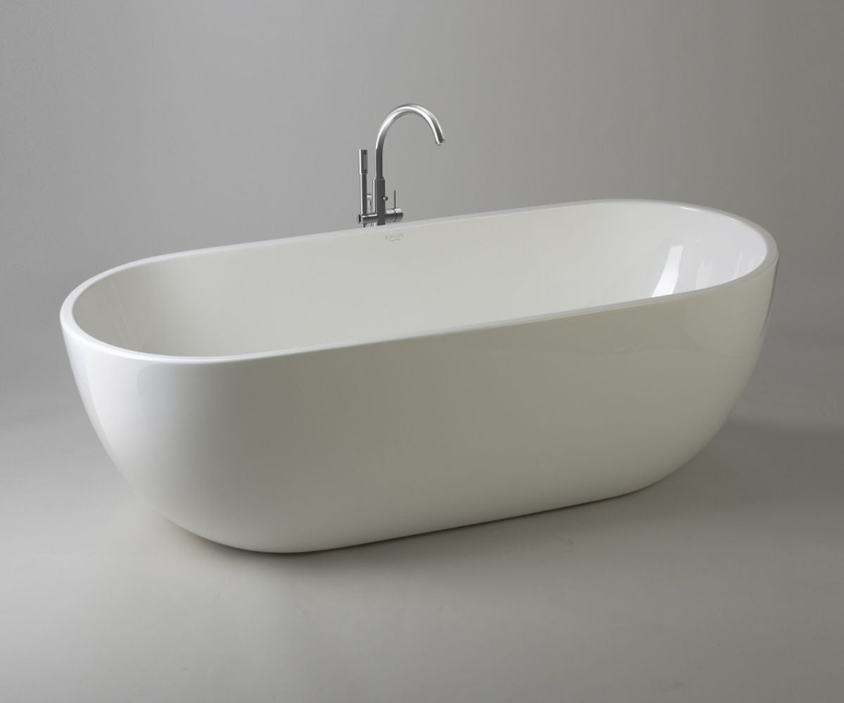 Space freestanding bathtub